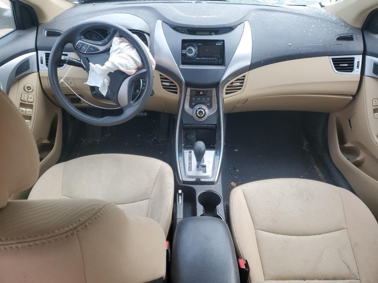 2013 Hyundai Elantra - Image 8