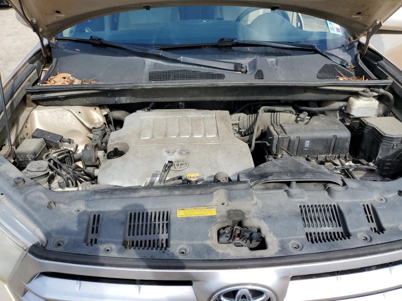 2011 Toyota Highlander - Image 12