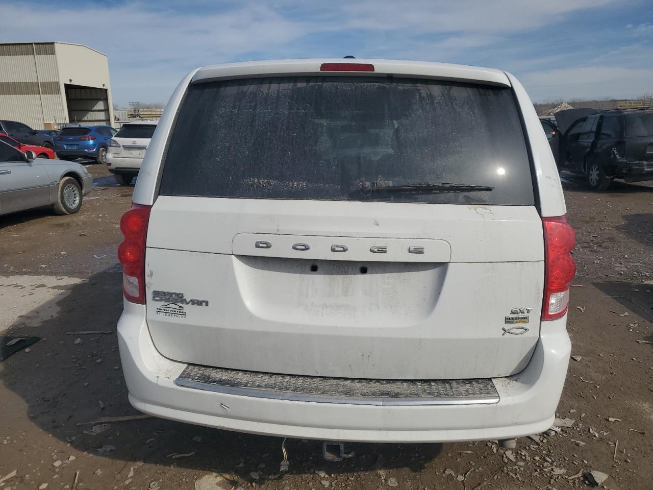 2017 Dodge Caravan - Image 6