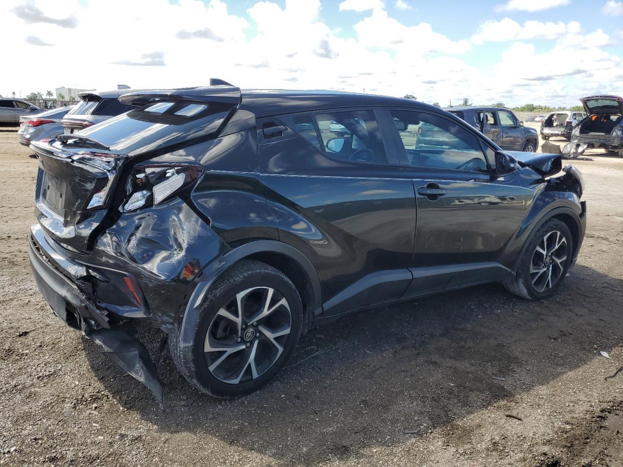 2018 Toyota C-HR - Image 3