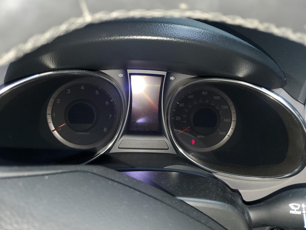 2013 Hyundai Santa Fe - Image 9