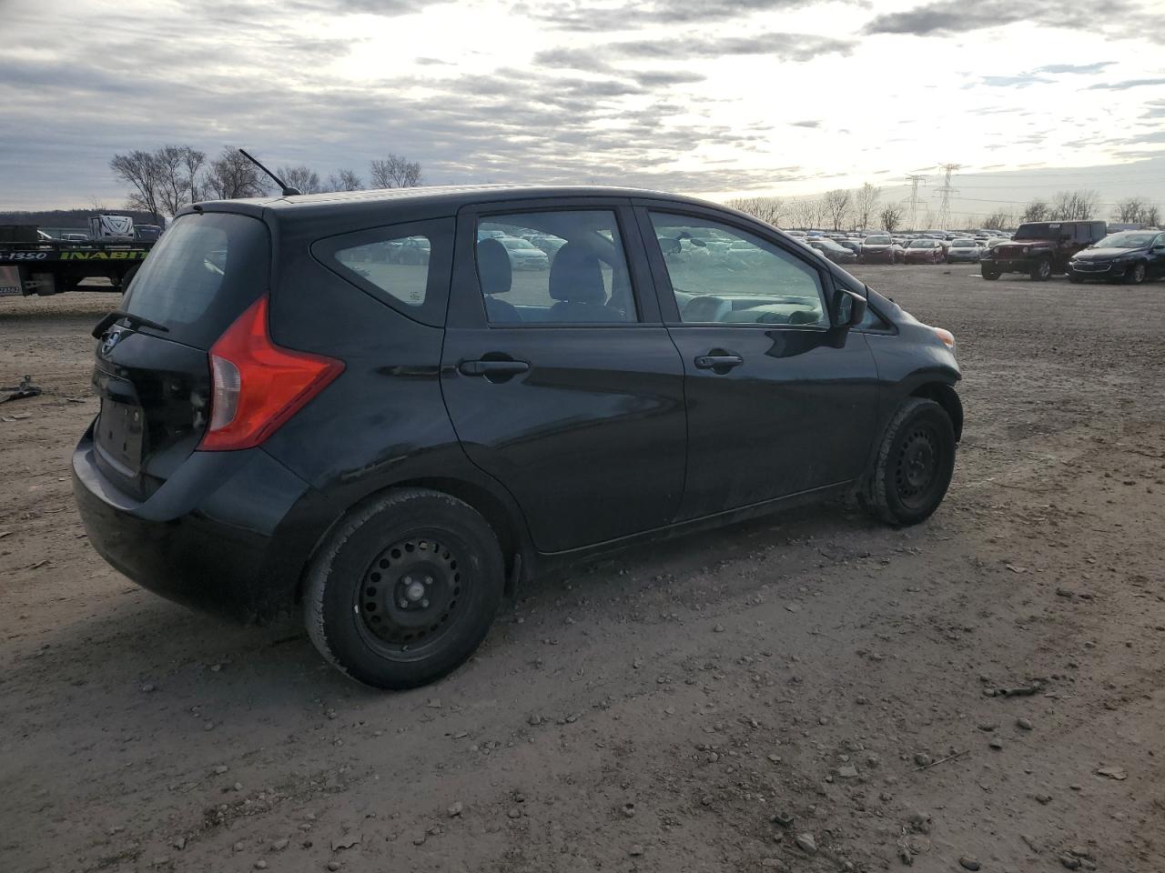 2015 Nissan Versa - Image 3