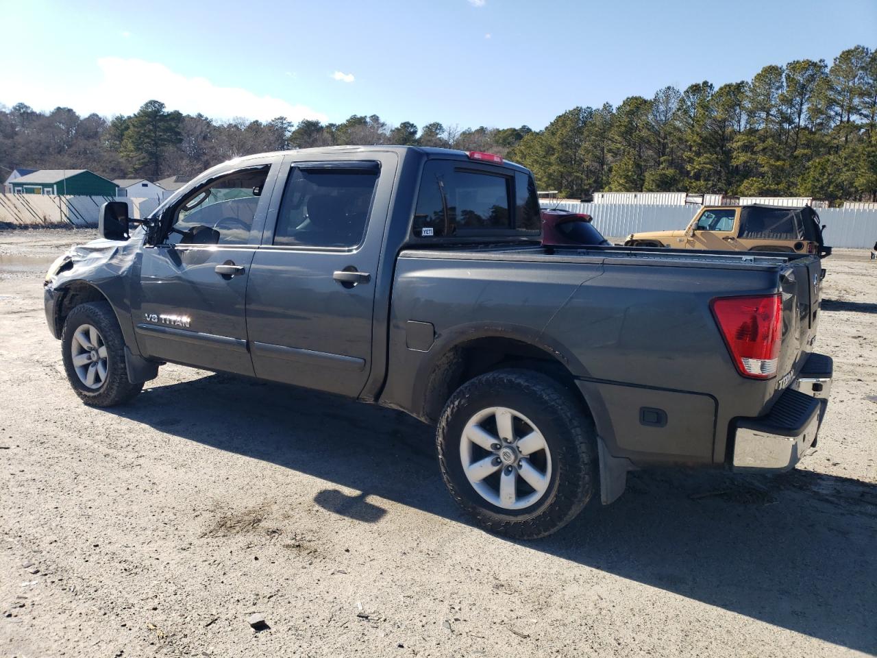 2010 Nissan Titan - Image 2