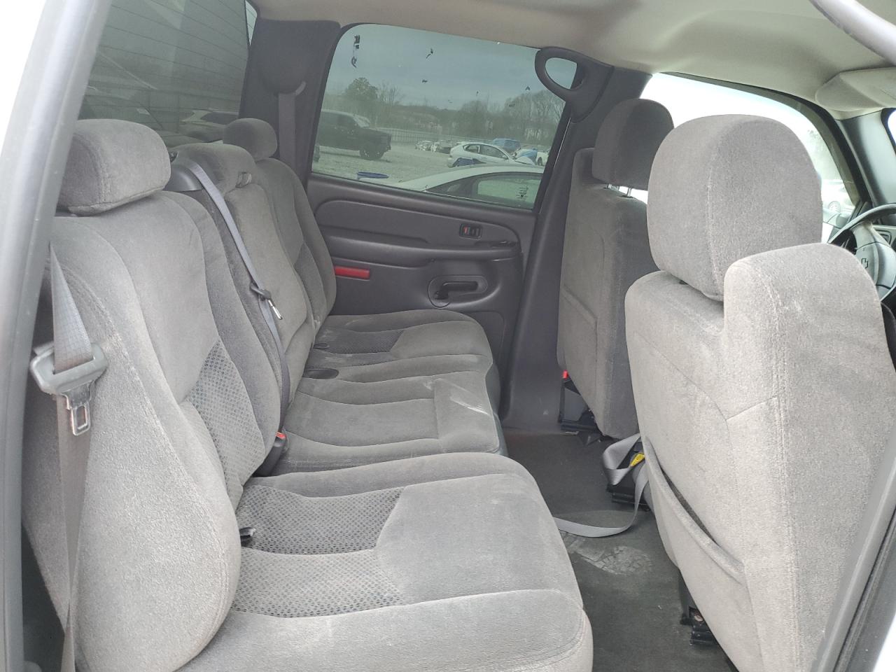 2006 Chevrolet Silverado - Image 11