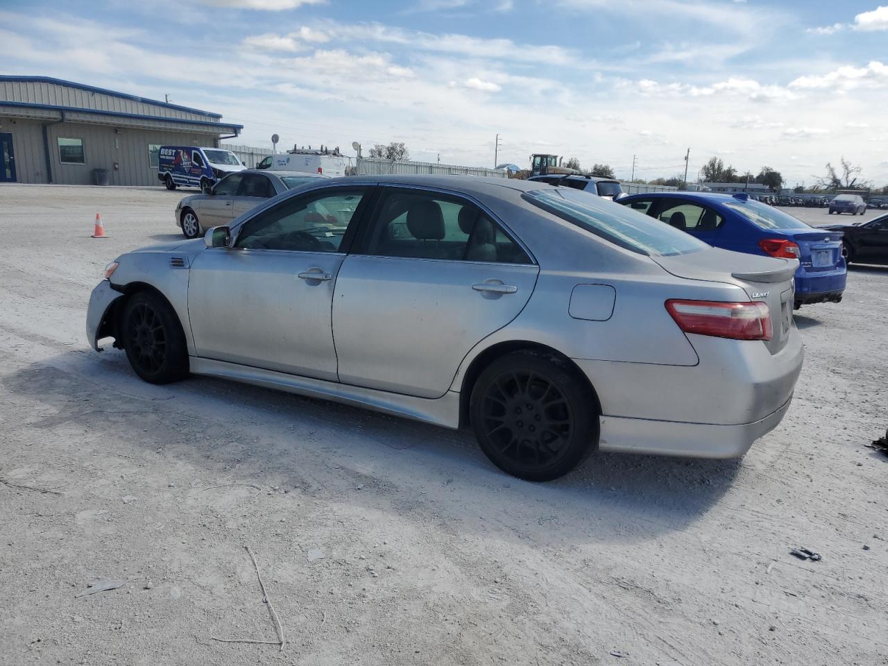 2009 Toyota Camry - Image 2