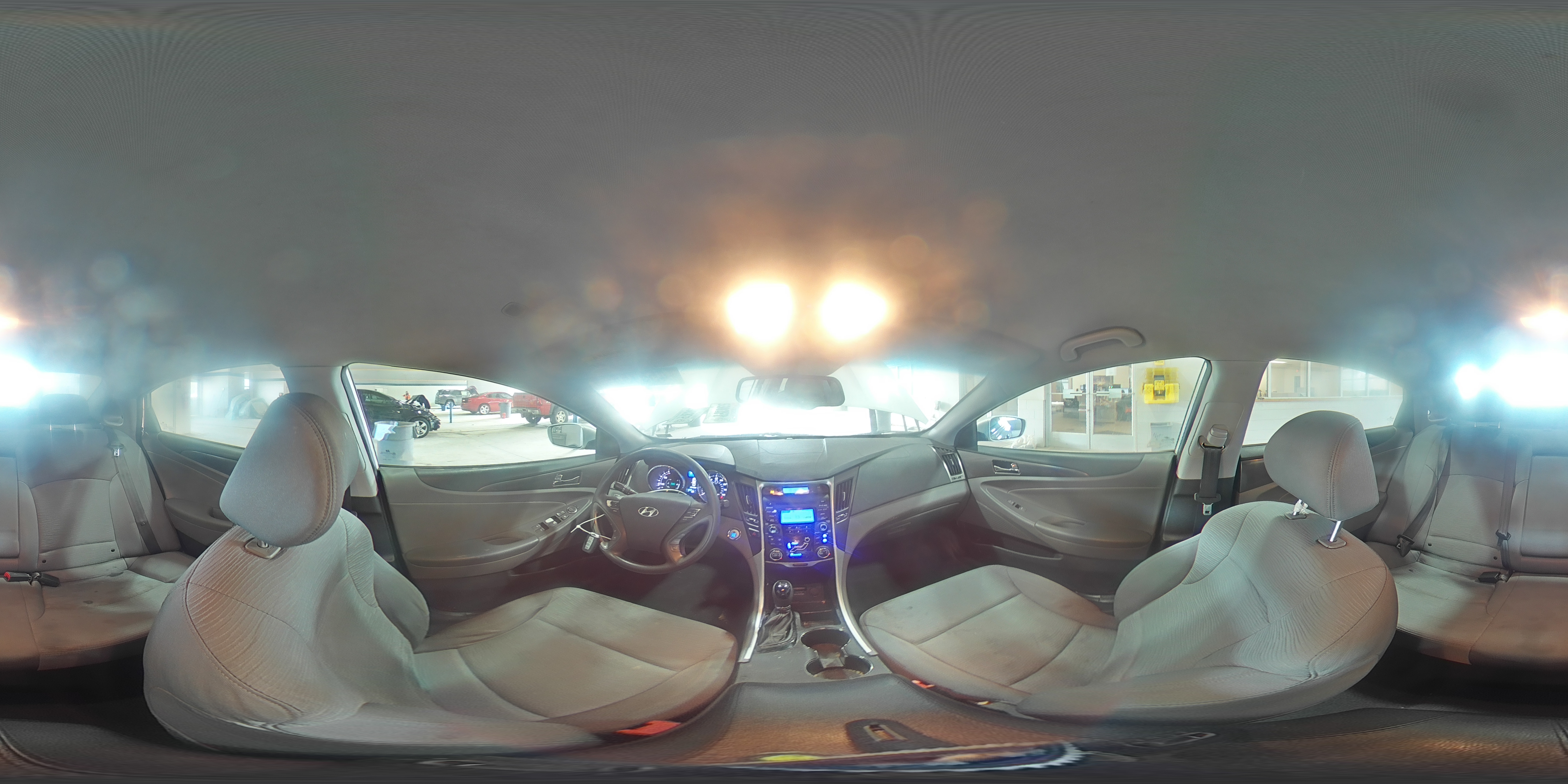 2012 Hyundai Sonata - Image 12
