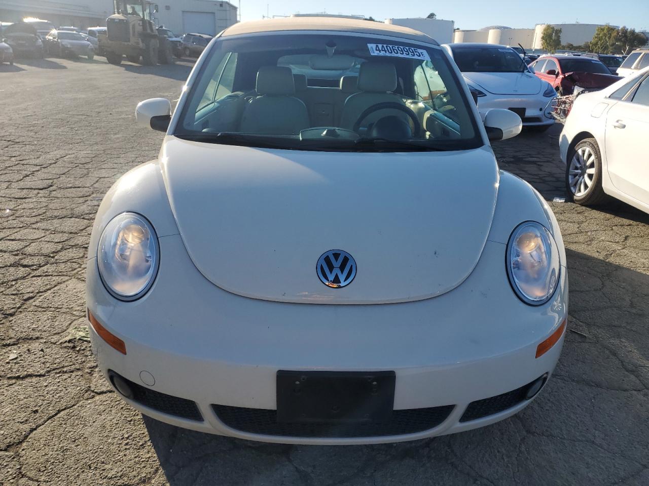 2006 Volkswagen Beetle - Image 5
