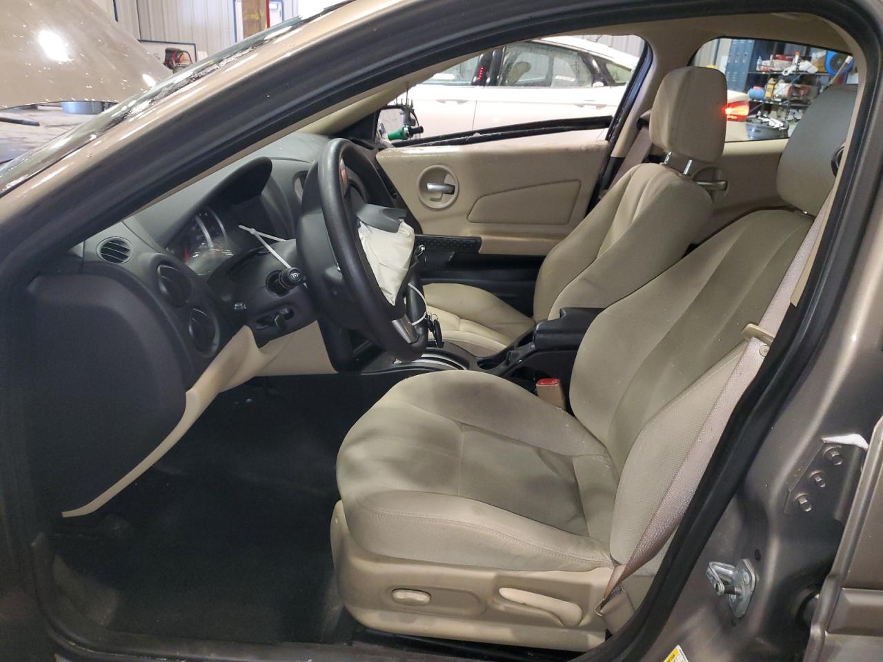 2007 Pontiac Grand Prix - Image 7
