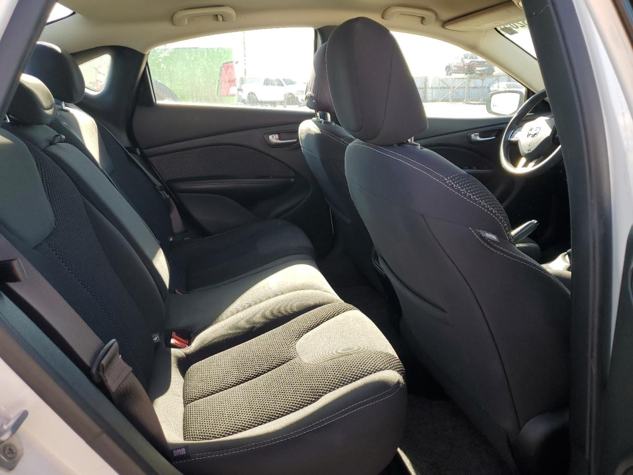 2015 Dodge Dart - Image 10