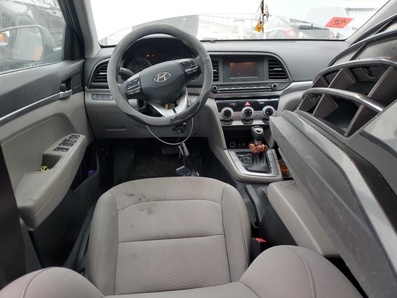 2019 Hyundai Elantra - Image 8