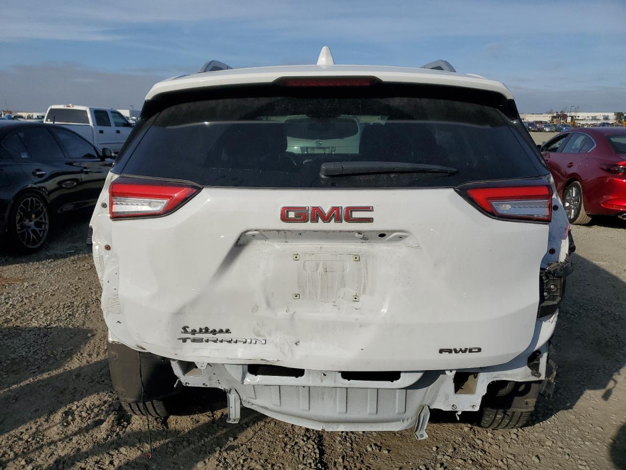2022 GMC Terrain - Image 6