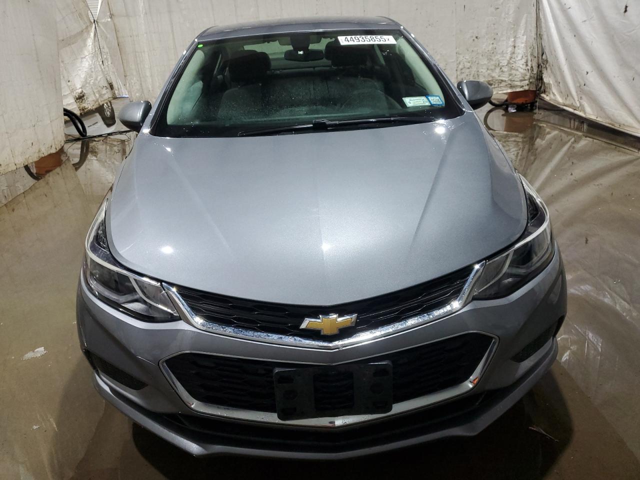2018 Chevrolet Cruze - Image 5