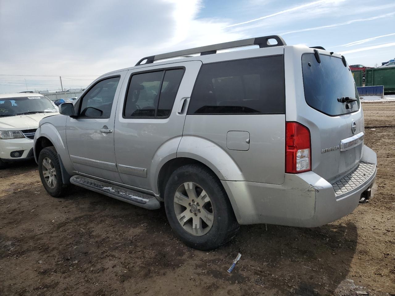 2008 Nissan Pathfinder - Image 2