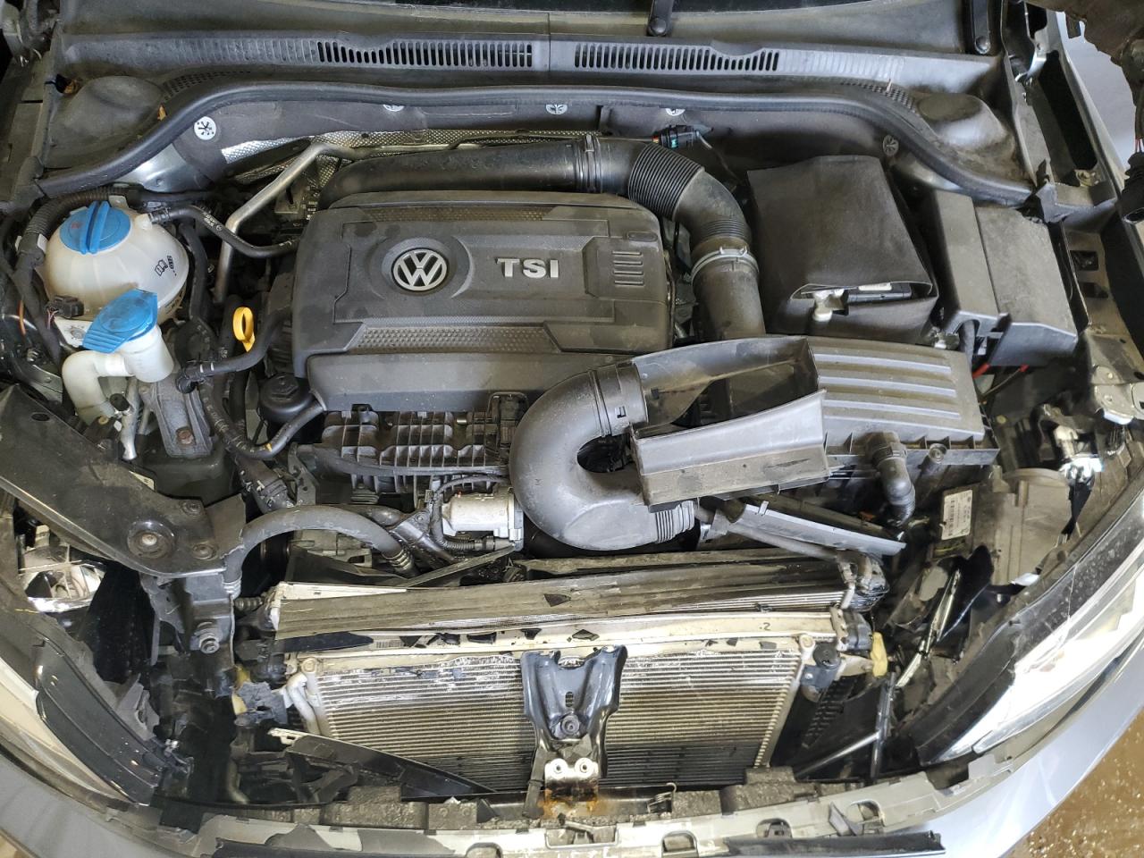 2016 Volkswagen Jetta - Image 11