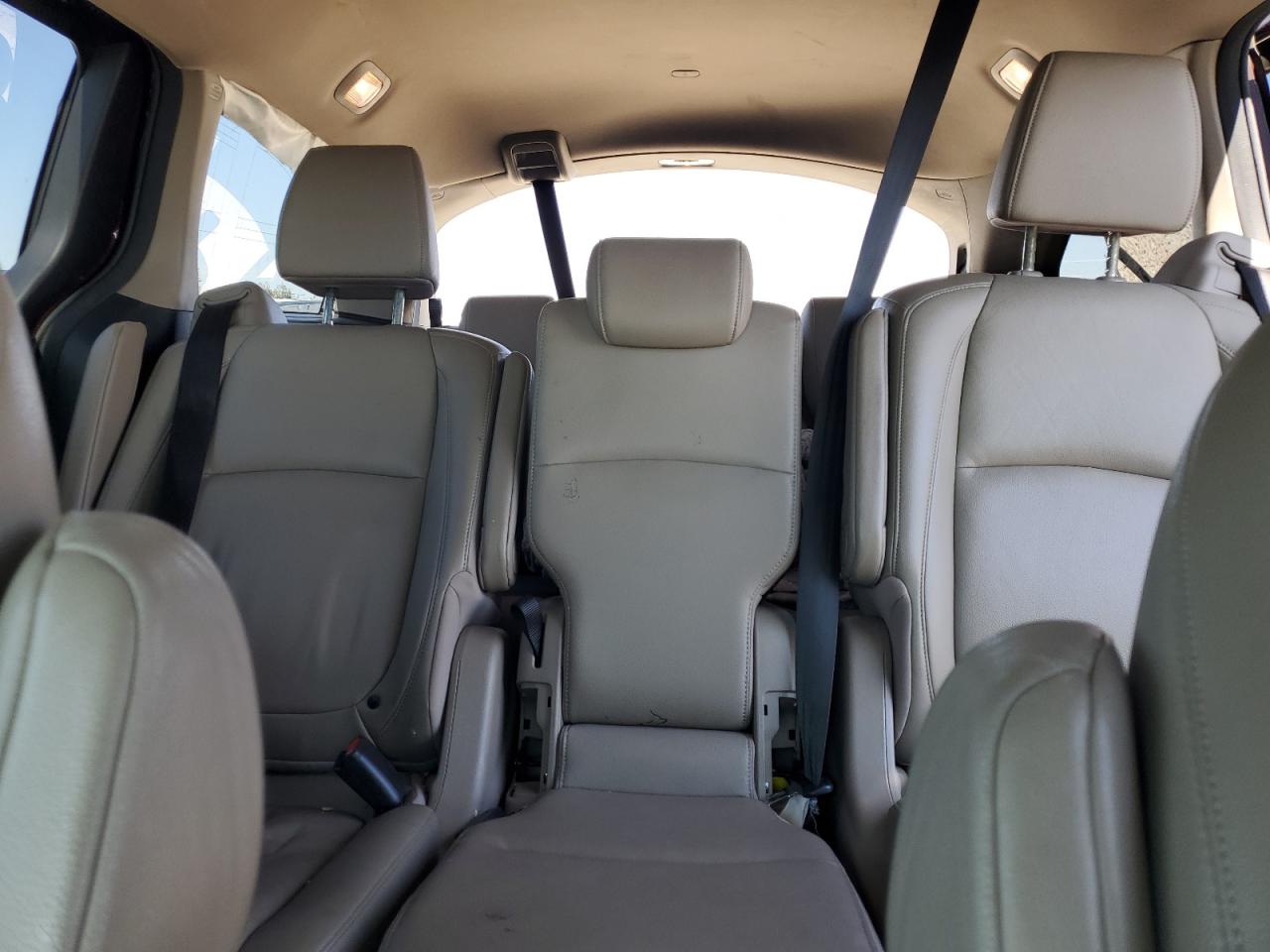 2018 Honda Odyssey - Image 10
