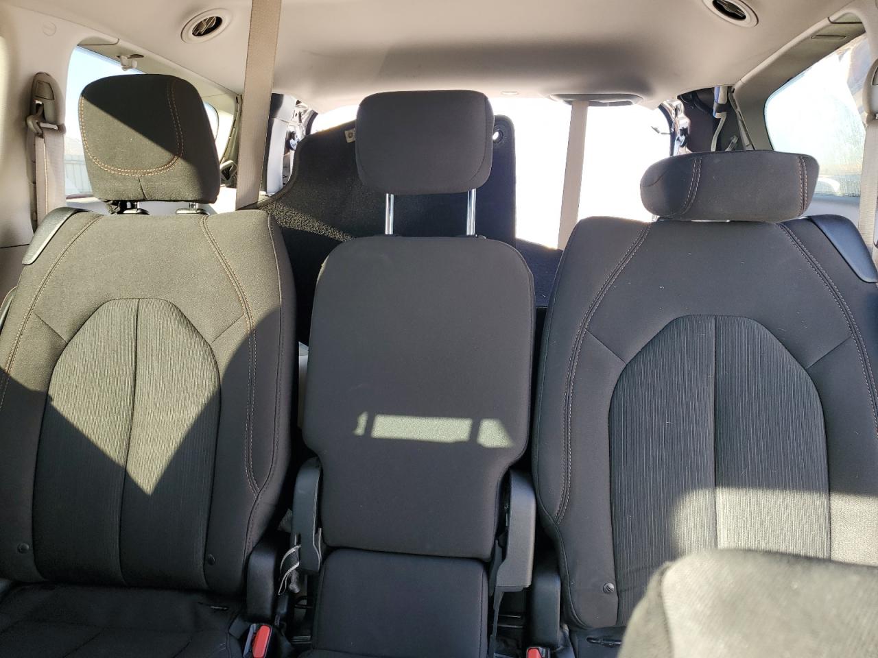 2018 Chrysler Pacifica - Image 10
