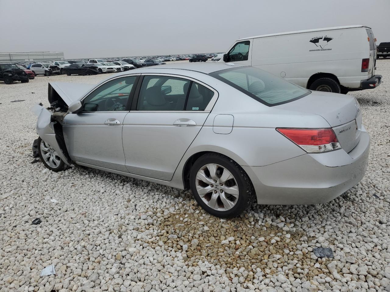 2009 Honda Accord - Image 2
