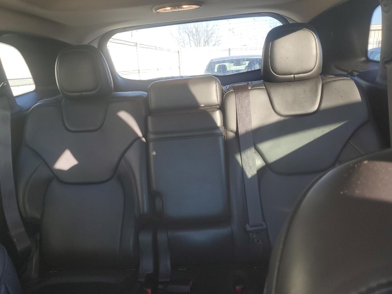 2017 Jeep Grand Cherokee - Image 10