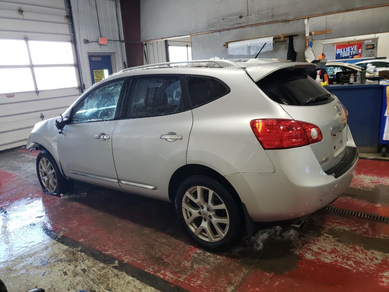 2012 Nissan Rogue - Image 2