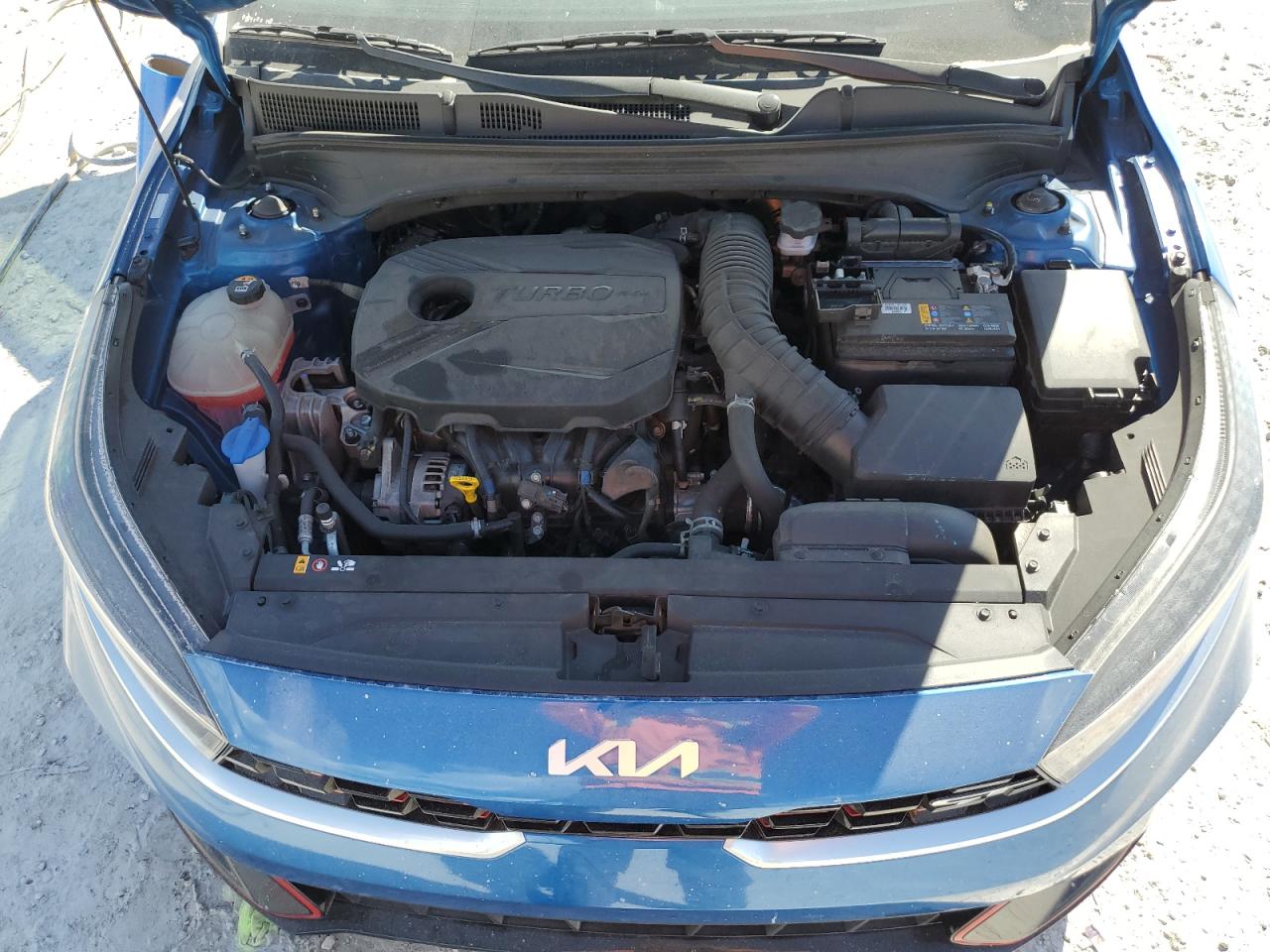2022 Kia Forte - Image 11