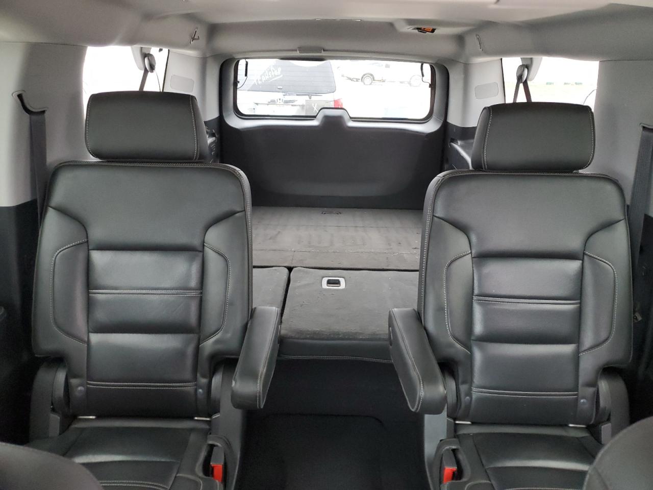 2019 GMC Yukon - Image 10