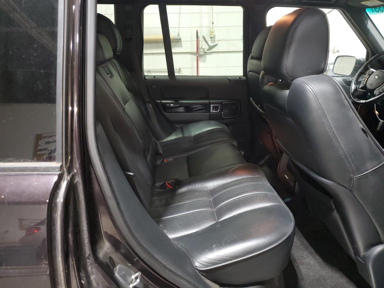 2011 Land Rover Range Rover - Image 11