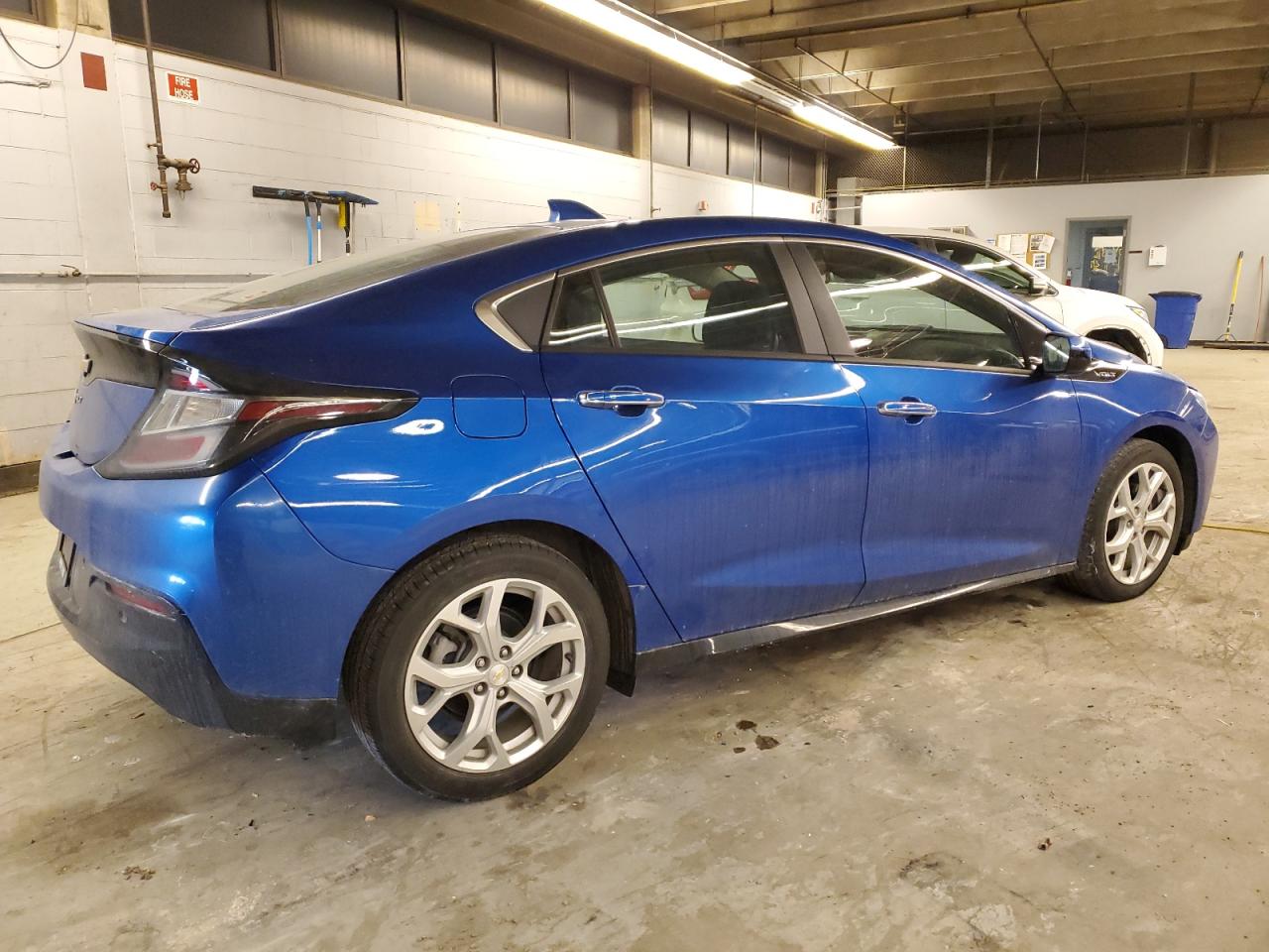 2017 Chevrolet Volt - Image 3