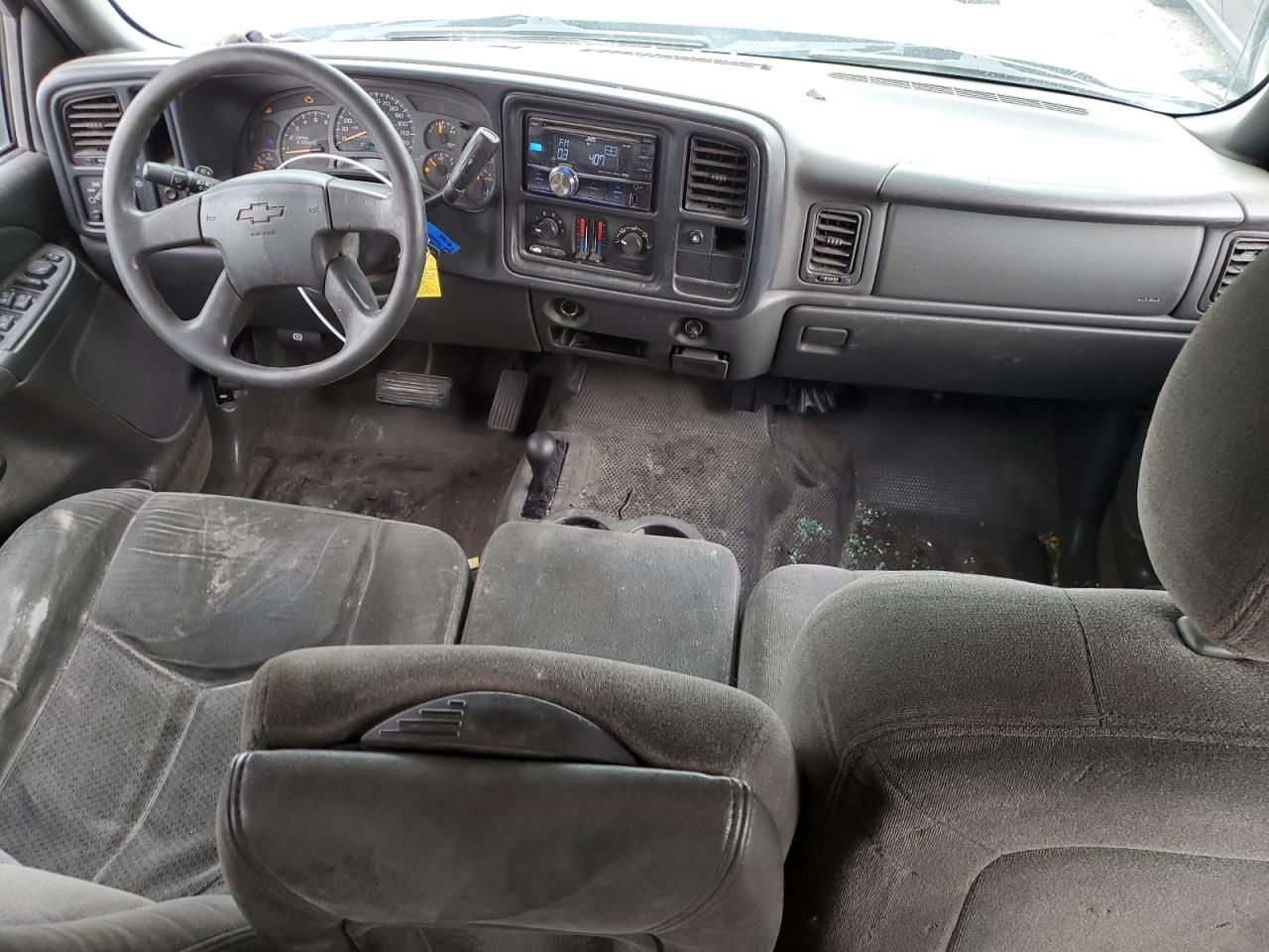 2004 Chevrolet Silverado - Image 8