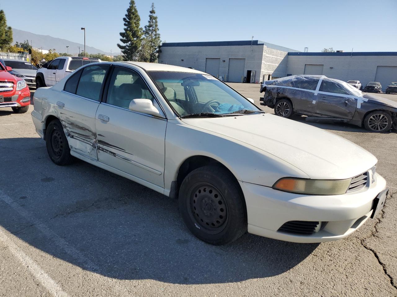 2002 Mitsubishi Galant - Image 4