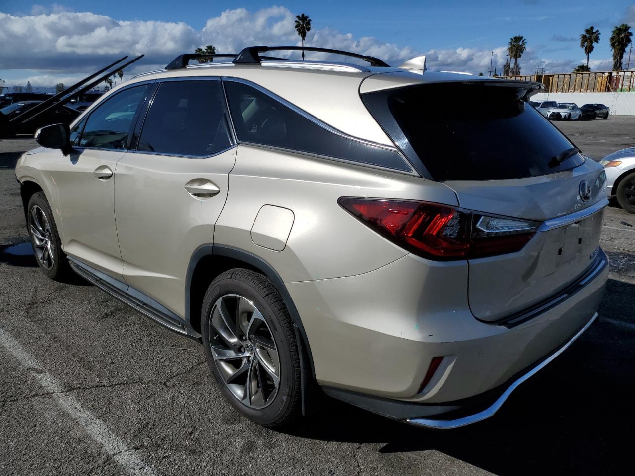 2019 Lexus RX - Image 2