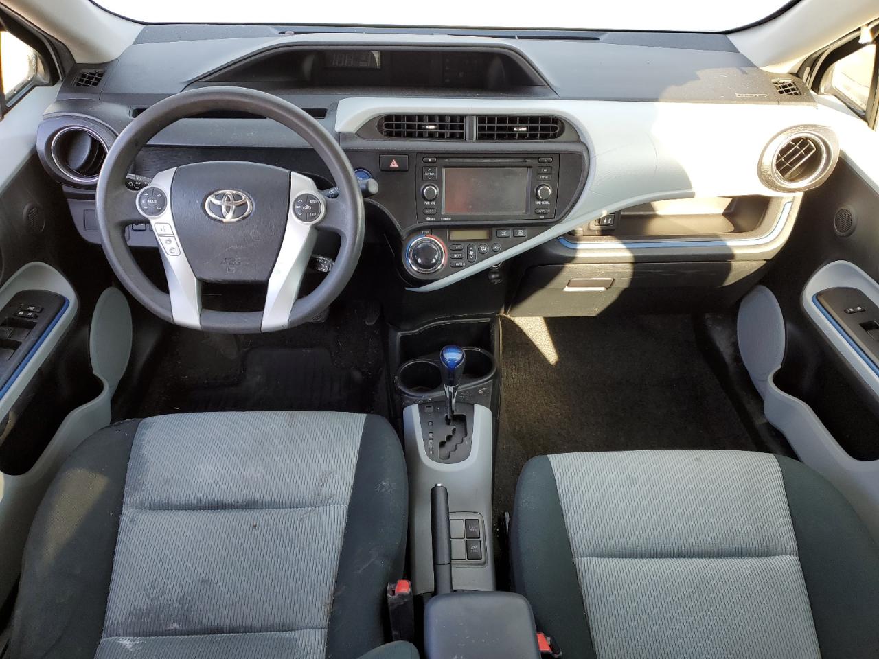 2012 Toyota Prius - Image 8