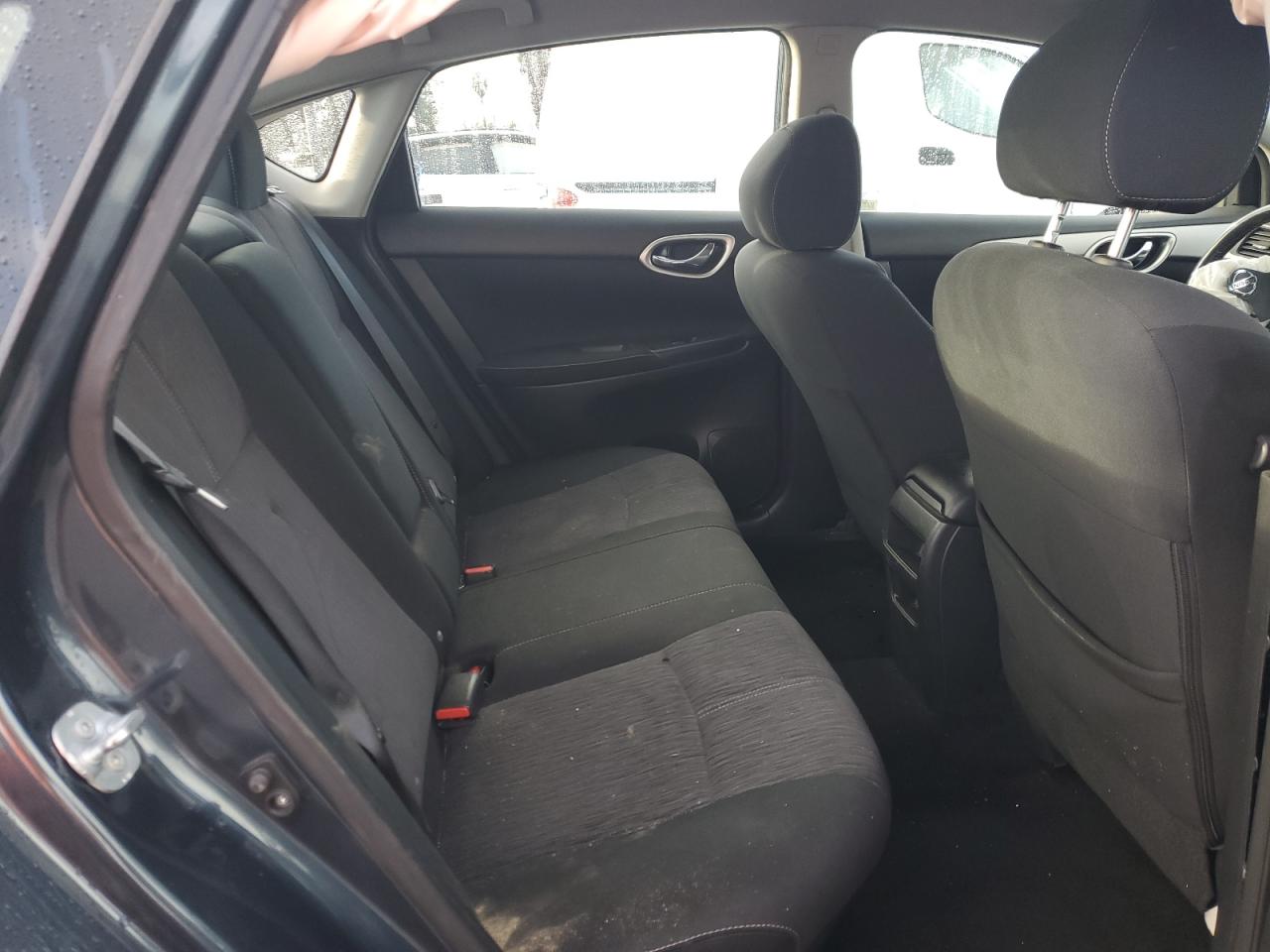 2015 Nissan Sentra - Image 10