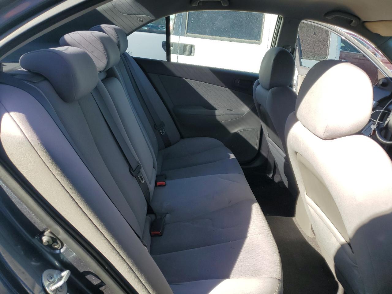 2010 Hyundai Sonata - Image 10