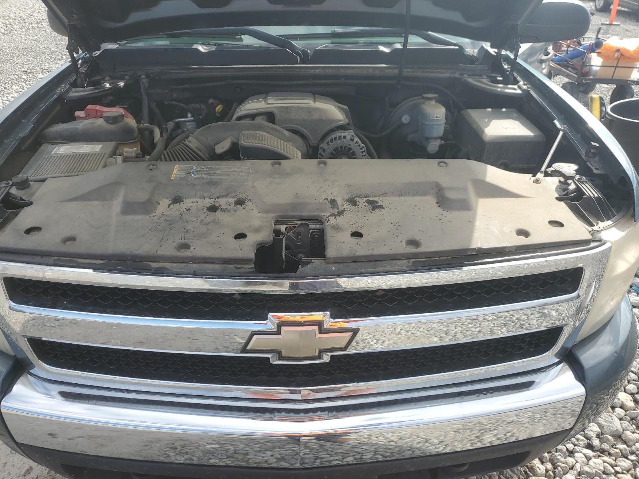 2007 Chevrolet Silverado - Image 11