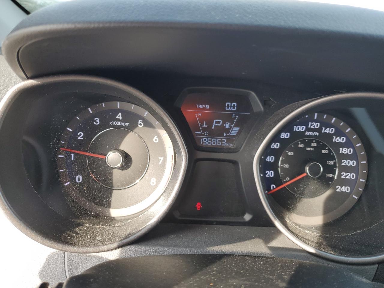 2014 Hyundai Elantra - Image 9