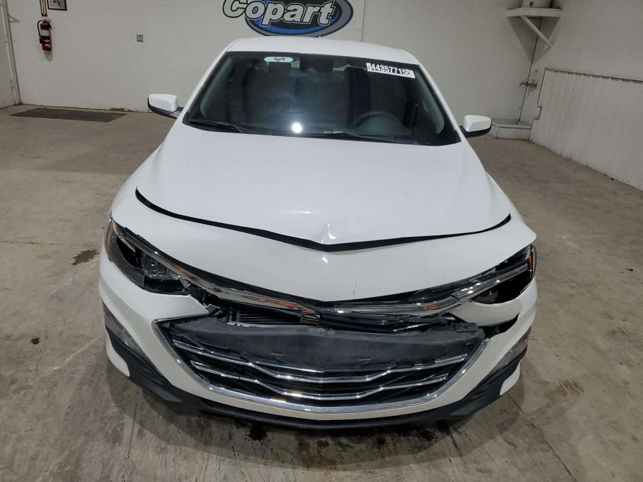 2023 Chevrolet Malibu - Image 5