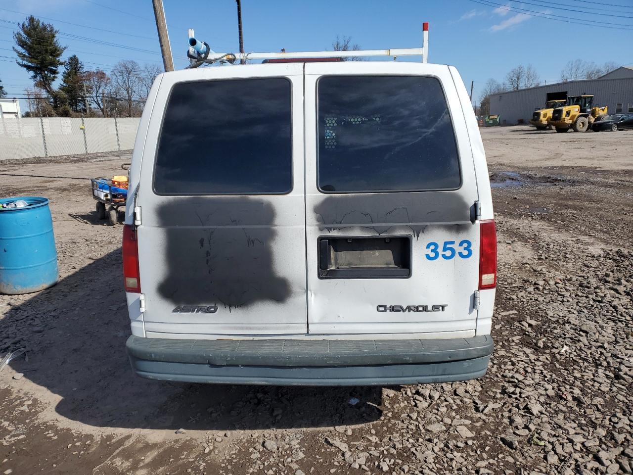 2002 Chevrolet Astro - Image 6