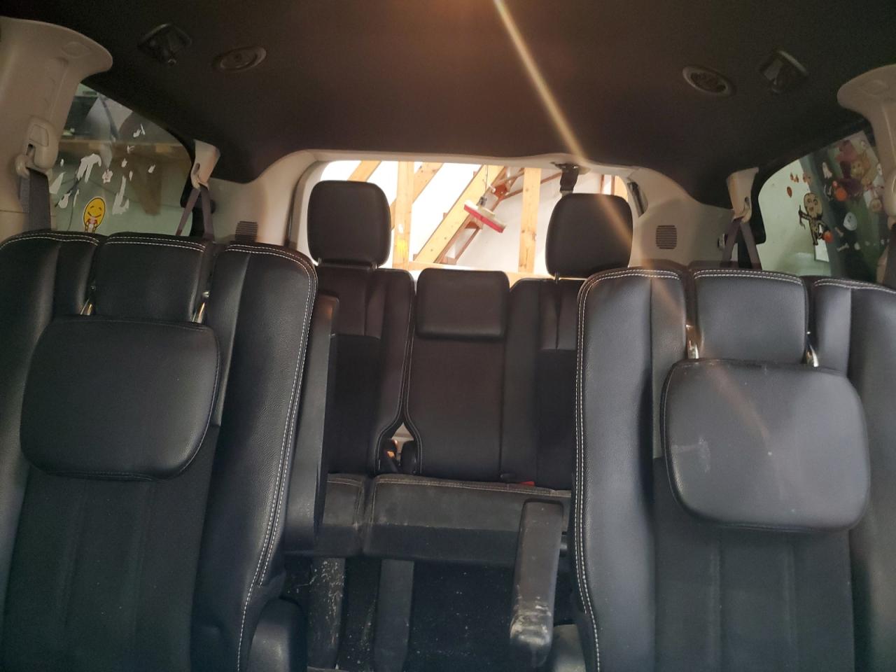 2019 Dodge Caravan - Image 10