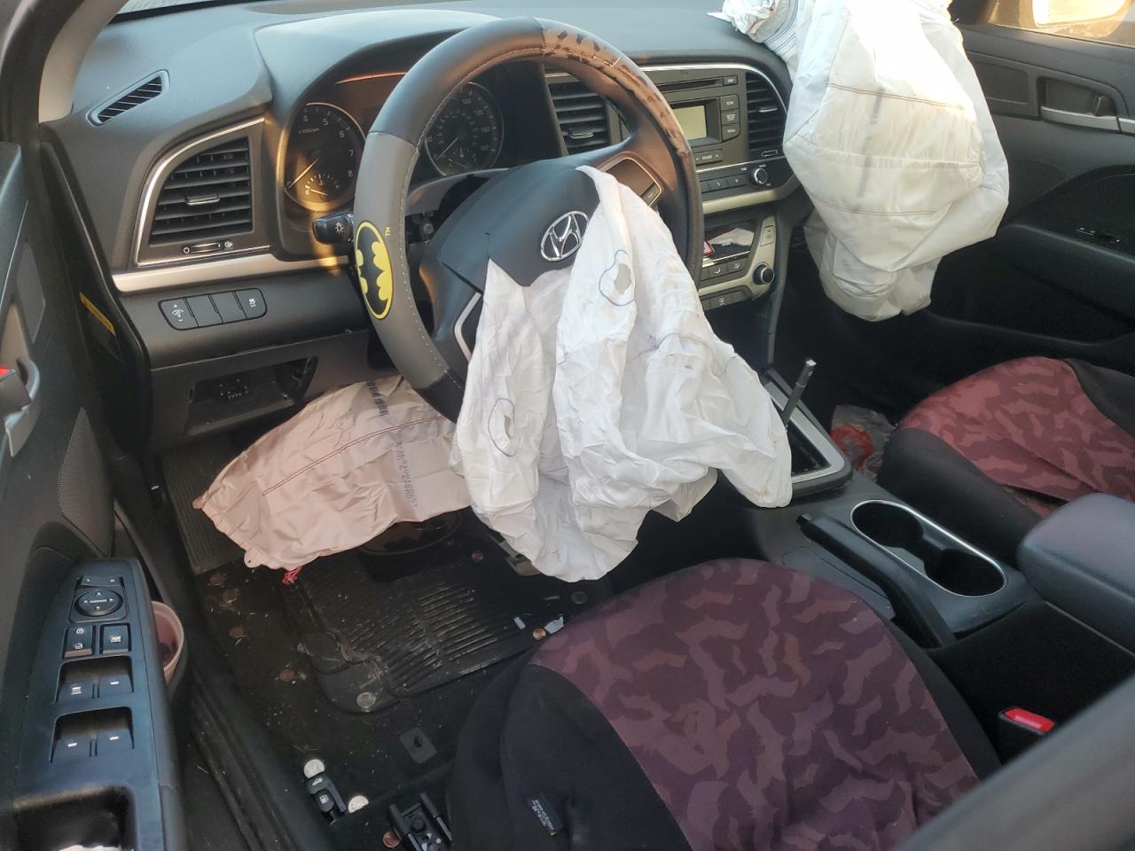 2018 Hyundai Elantra - Image 8