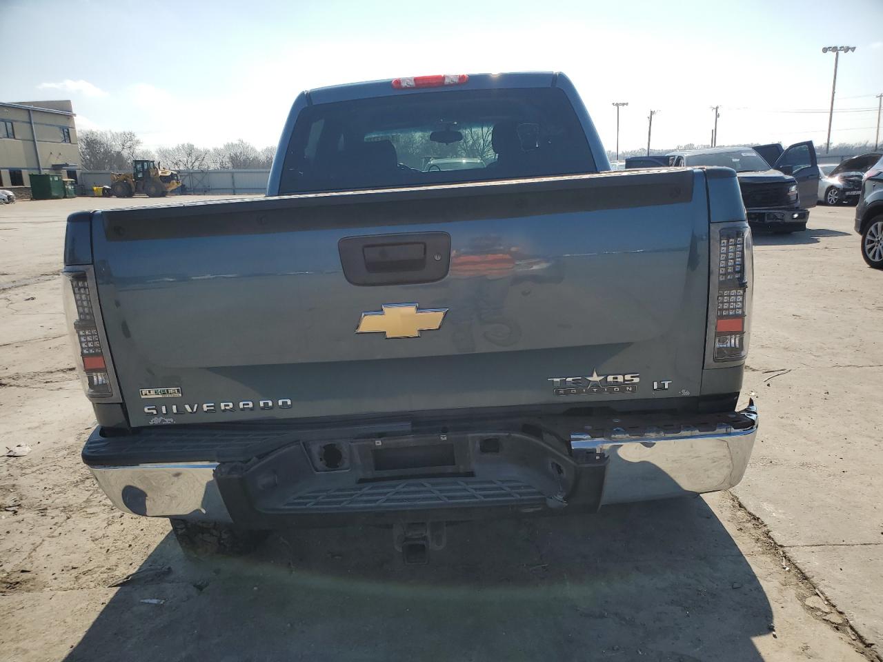 2011 Chevrolet Silverado - Image 6
