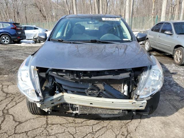  NISSAN VERSA 2019 Szary