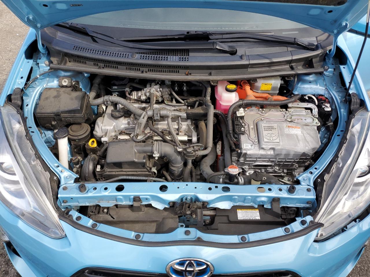 2015 Toyota Prius - Image 11