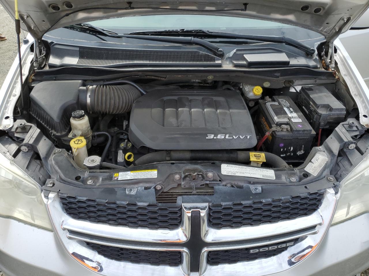 2011 Dodge Caravan - Image 12