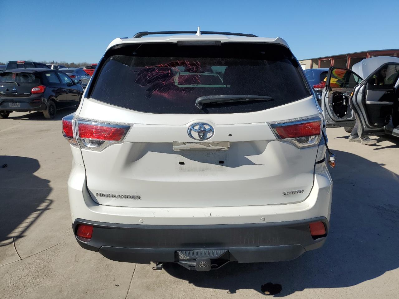 2015 Toyota Highlander - Image 6