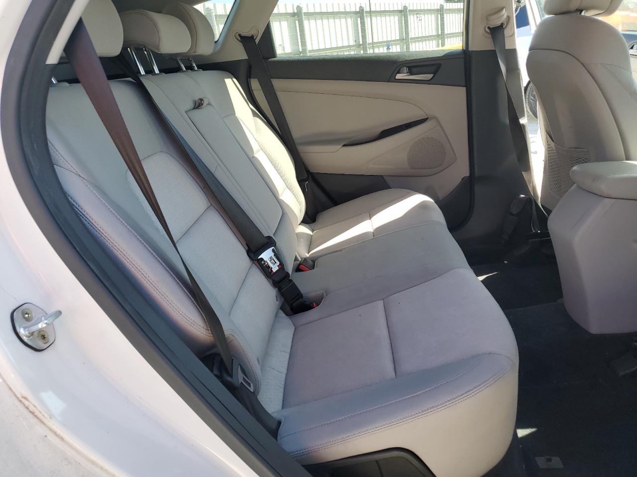 2018 Hyundai Tucson - Image 12