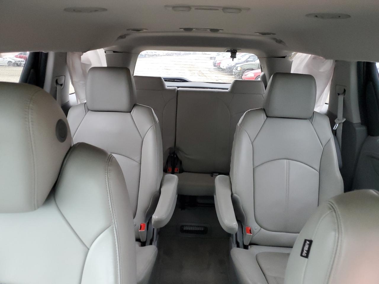 2015 GMC Acadia - Image 10
