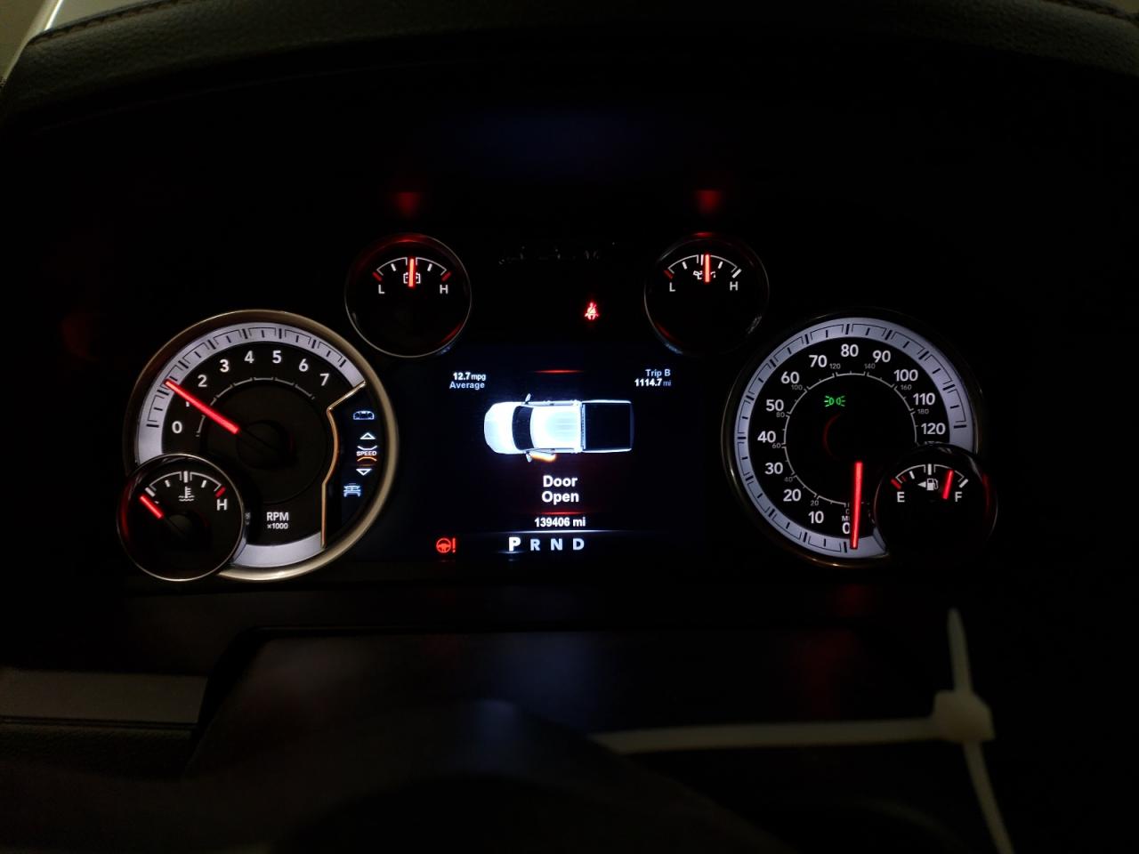 2015 RAM 1500 - Image 9