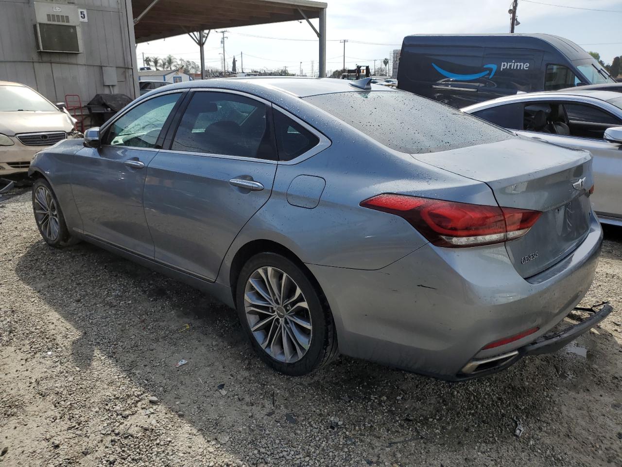 2016 Hyundai Genesis - Image 2