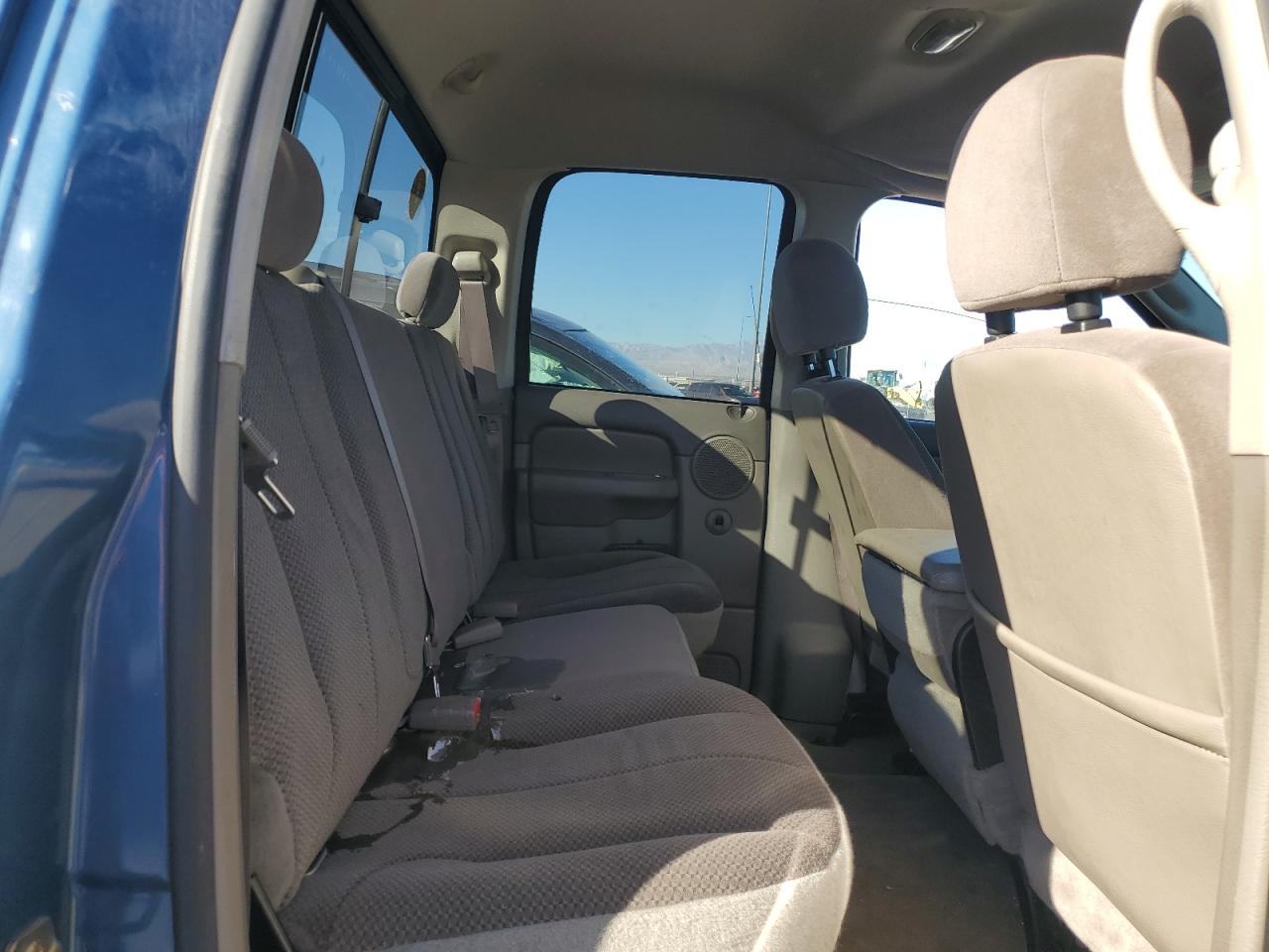 2004 Dodge RAM - Image 10