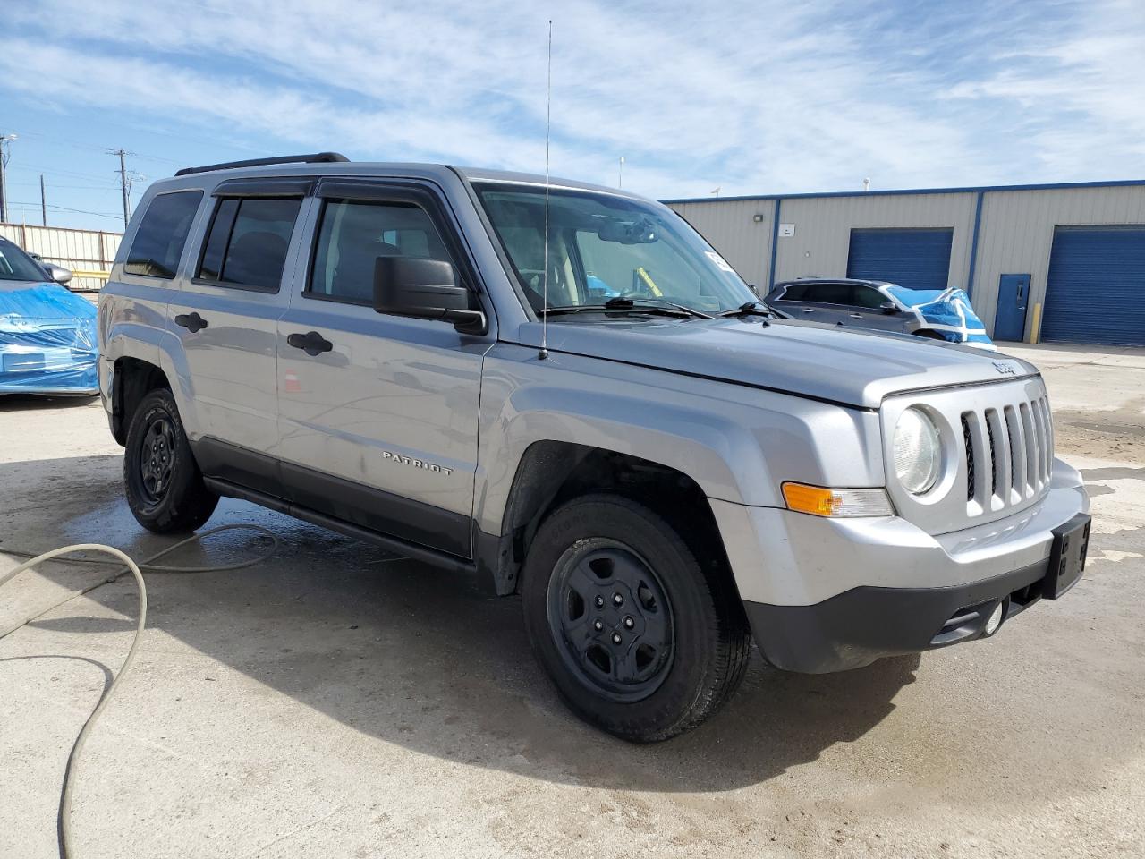 2016 Jeep Liberty (Patriot) - Image 4